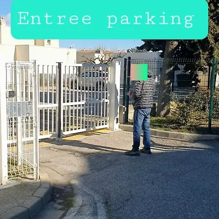 Les Terrasses De La Baronnie Climatise Avec 1 Et Piscine Ouverte De Fin Mai A Mi Septembre * Le Grau-du-Roi