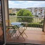 Les Terrasses De La Baronnie Climatisé Avec 1 Et Piscine Ouverte De Fin Mai à Mi Septembre Parking Securisé Avec Accroches Vélo Disponible Sans Supplement Le Grau-du-Roi