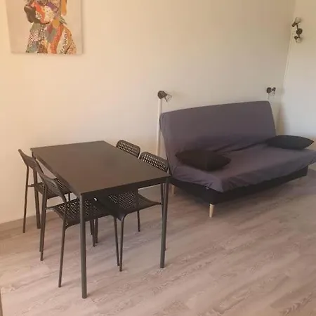 Les Terrasses De La Baronnie Climatise Avec 1 Et Piscine Ouverte Du 23 Mai Au 27 Septembre Parking Securise Disponible Sans Supplement Apartmán *