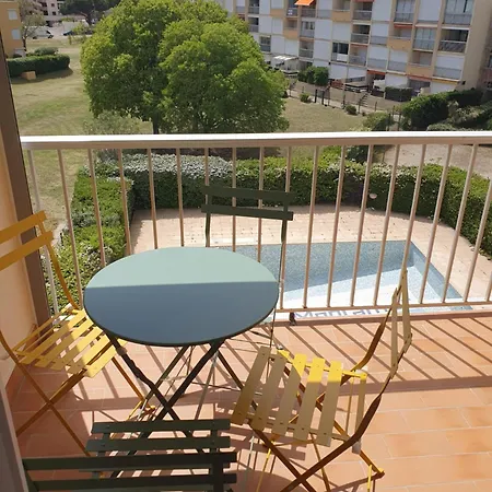 Les Terrasses De La Baronnie Climatise Avec 1 Et Piscine Ouverte Du 23 Mai Au 27 Septembre Parking Securise Disponible Sans Supplement Le Grau-du-Roi