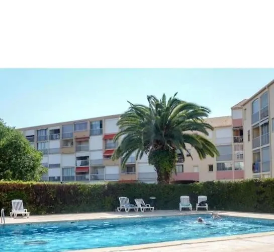 Les Terrasses De La Baronnie Climatise Avec 1 Et Piscine Ouverte De Fin Mai A Mi Septembre Parking Securise Avec Accroches Velo Disponible Sans Supplement *