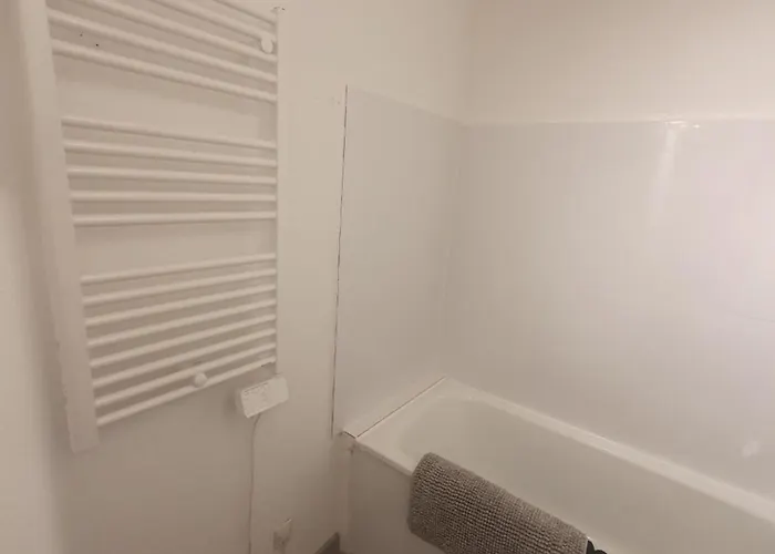 Les Terrasses De La Baronnie Climatise Avec 1 Et Piscine Ouverte De Fin Mai A Mi Septembre Parking Securise Avec Accroches Velo Disponible Sans Supplement Apartment *