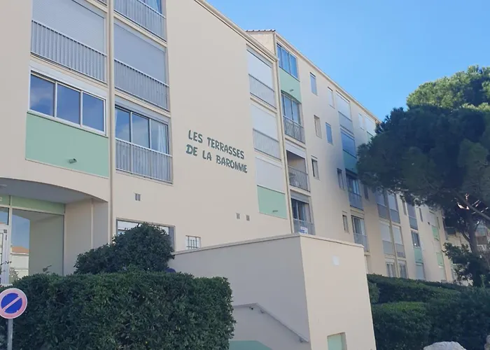 Les Terrasses De La Baronnie Climatise Avec 1 Et Piscine Ouverte De Fin Mai A Mi Septembre Parking Securise Avec Accroches Velo Disponible Sans Supplement Le Grau-du-Roi